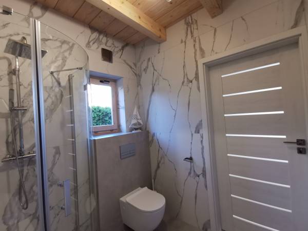 Łzienka Morska Przystań i Apartament ,,Dzikość Północy''