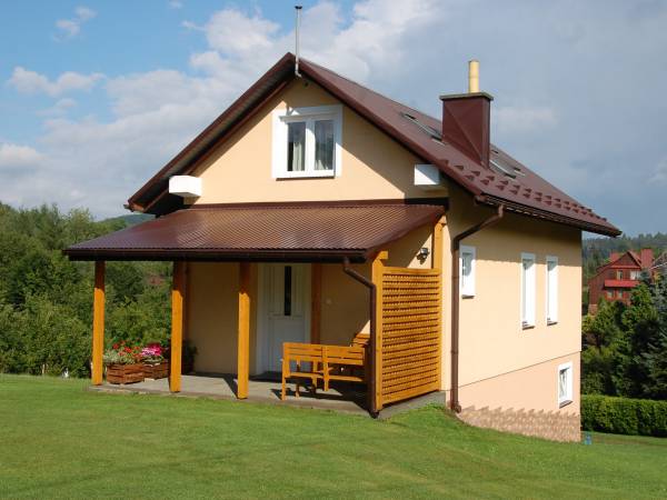 Domek murowany z tarasem