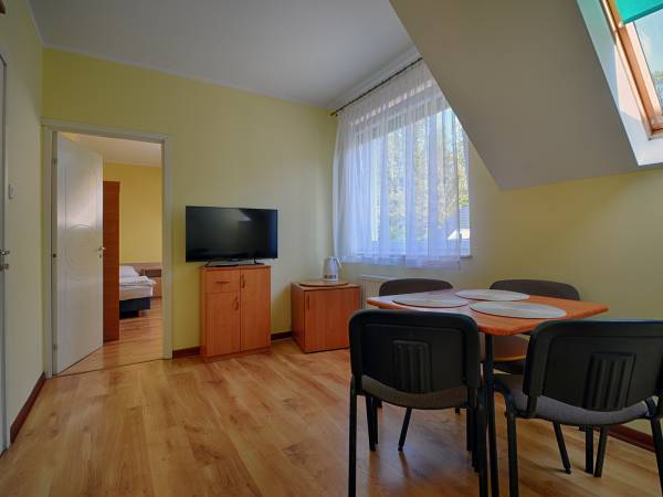 Ap4/A 3 osobowy ( 2 pokoje)