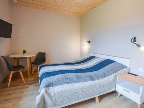 Pokoj 2 osobowy ( Łóżko małżeńskie) BRZOZA