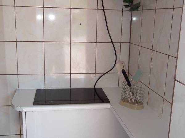 wspólny aneksik kuchenny dla pokoji