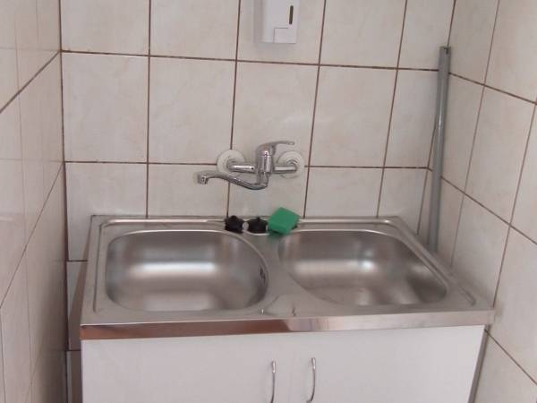 wspólny aneksik kuchenny dla pokoji