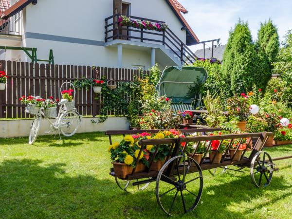 Domki całoroczne z kominkami i sauną i Apartamenty Grześ/Promyk Edenu