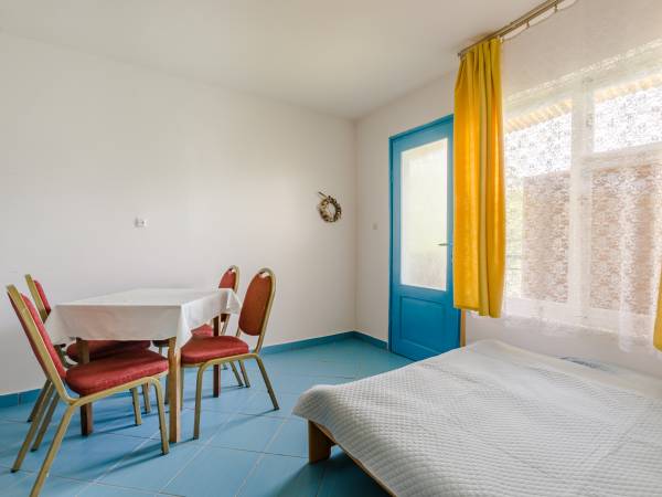 Pokój czteroosobowy z łazienką