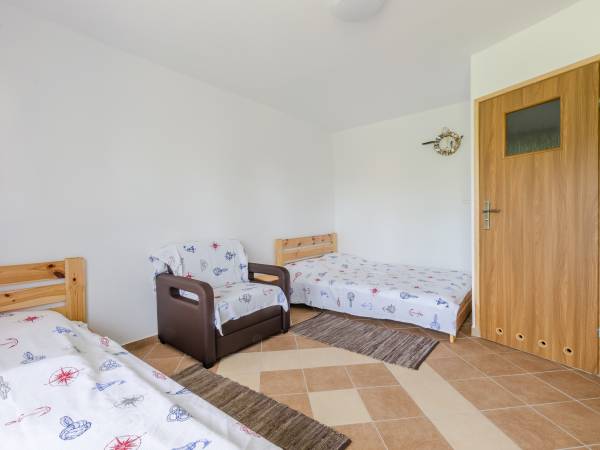 Pokój nr 5, czteroosobowy z łazienką