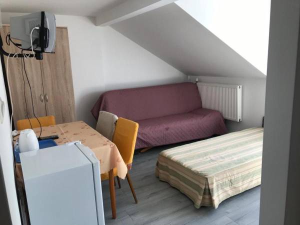 pokój 4 osobowy + balkon + łazienka