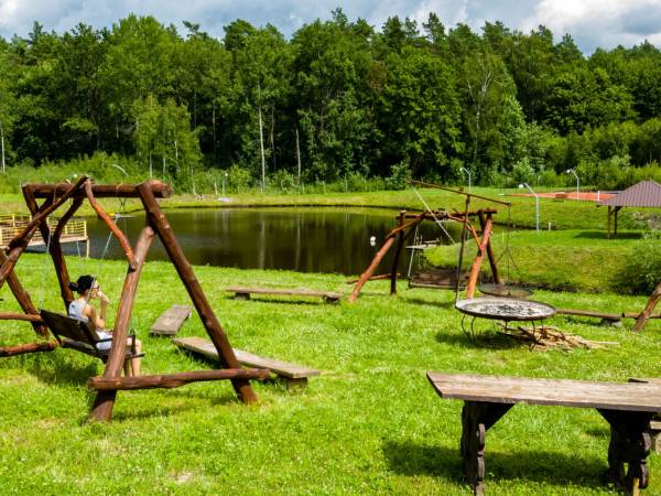 Domki nad jeziorem Ołów z własnym stawem 