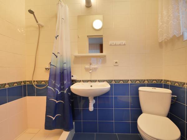 łazienki w pokojach