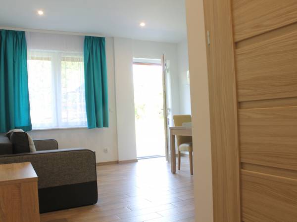 POKOJE I APARTAMENTY U TOMKA