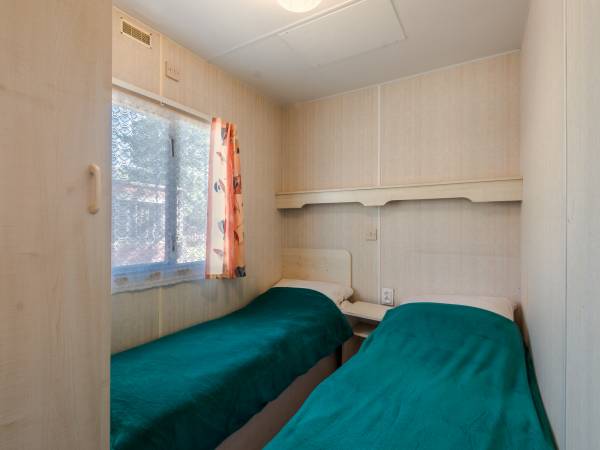 domek holenderski sypialnia mała