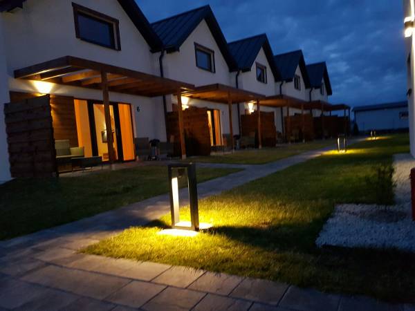 Strona południowa nocą