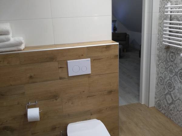 czteroosobowy pokój nr 7 łazienka