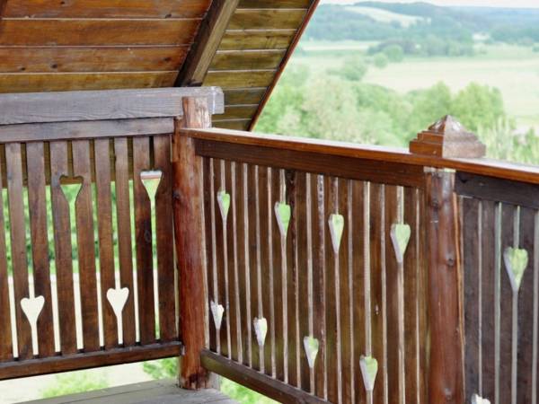 Z balkonu można podziwiać wspaniałą okolicę