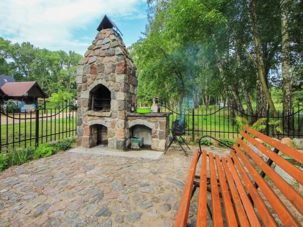 Ogólnodostępny grill z wędzarnią