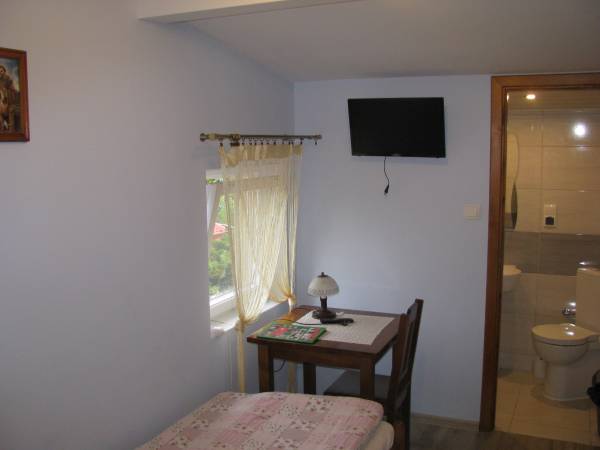 pokój jednoosobowy nr 6