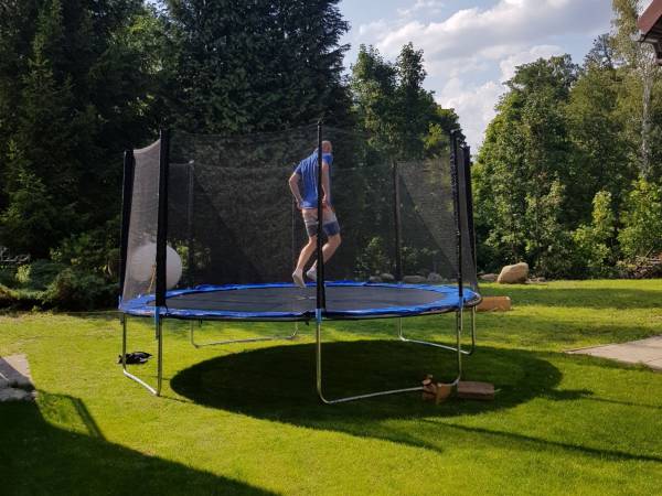 Trampolina nie tylko dla dzieci