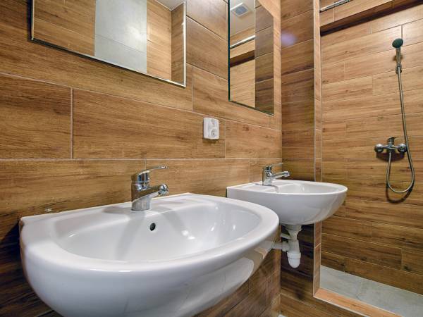 Najtańsze Noclegi Łagiewnicka 16