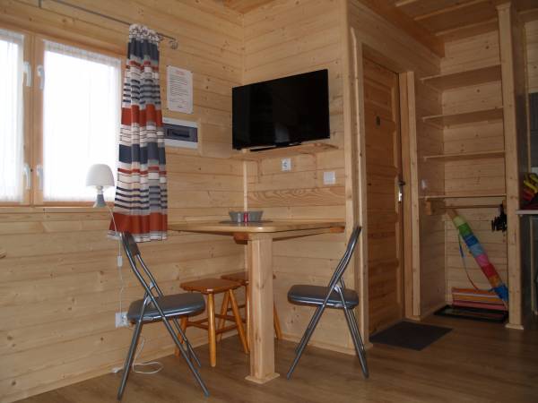 Miejsce do posiłku w saloniku