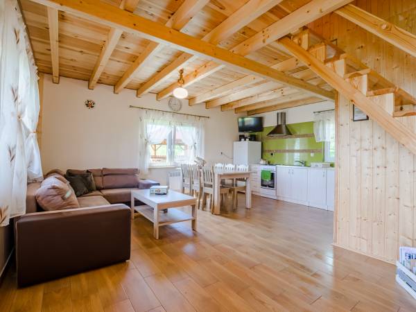 Domek 6 osobowy Salon z aneksem kuchennym