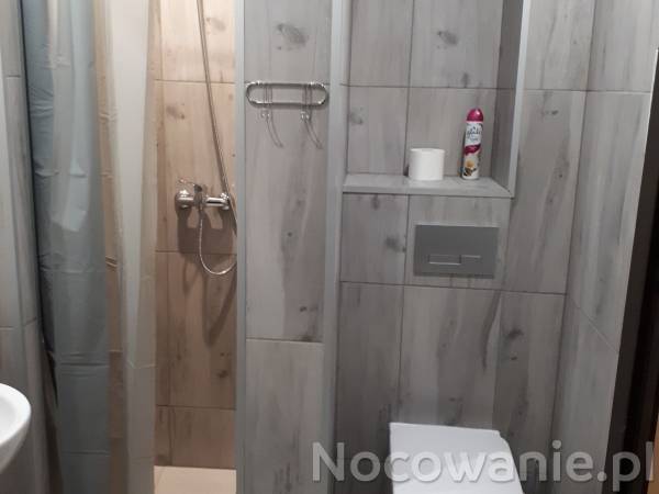 KINGASERWIS Pokoje do wynajęcia