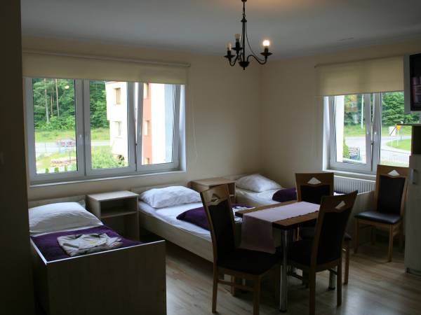 Pokój 5-os. z łazienką.