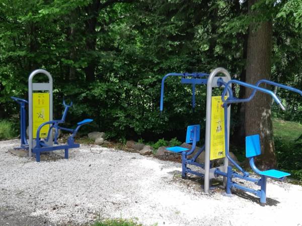 Park miejski, bezpośrednie sąsiedztwo ul Nadrzeczna