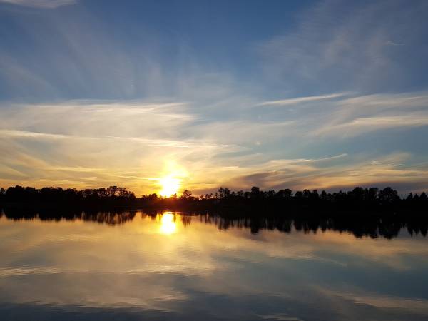 Domy na Pograniczu nad jeziorem