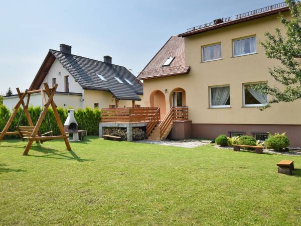 Ogród, wyjście na taras oraz ogród