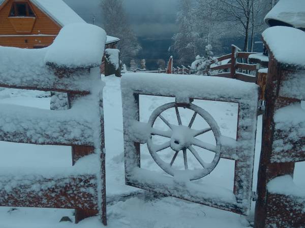 Domki Pod Biegunem, Wioska Smerfów oraz Wzgórze Gargamela