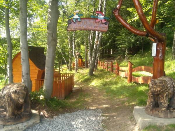 Domki Pod Biegunem, Wioska Smerfów oraz Wzgórze Gargamela