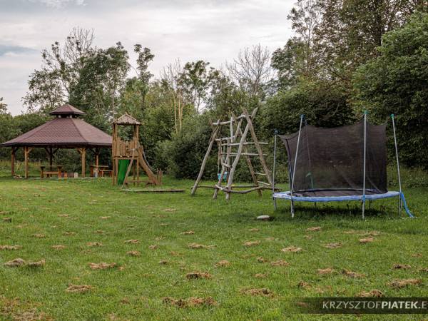 Plac z altaną grilową