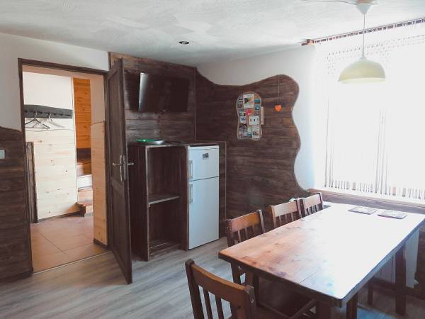 salon/kuchnia w m. z kominkiem