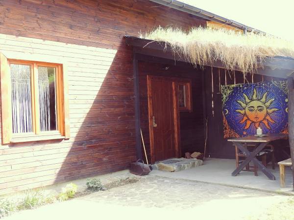 ganek przed wejsciem do m. z kominkiem