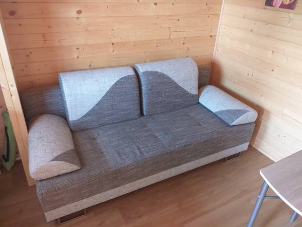 Salonik z wersalką do spania dla 2 osób