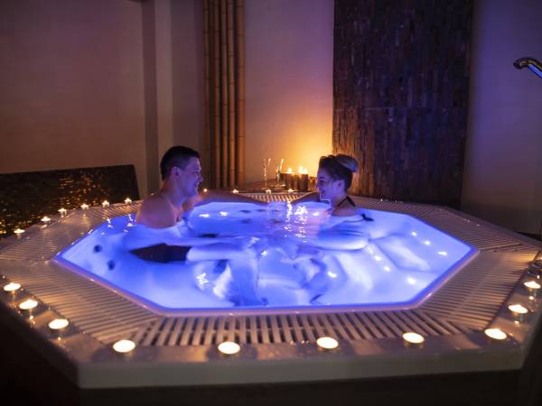 Jacuzzi wewnętrzne