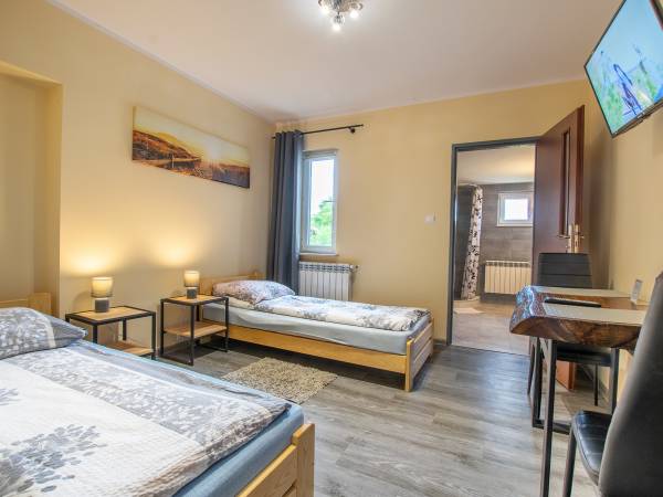 Pokój Nr 2 2-osobowy z łazienką i aneksem kuchennym