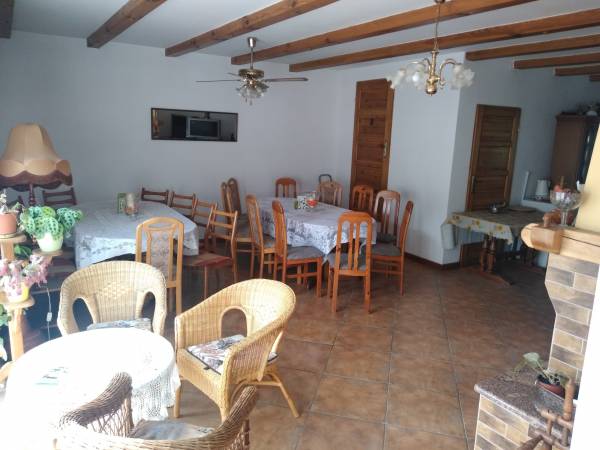 Jadalnia z kominkiem