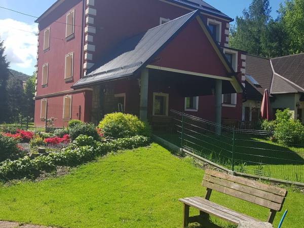 pudynek przy szlaku turystycznym