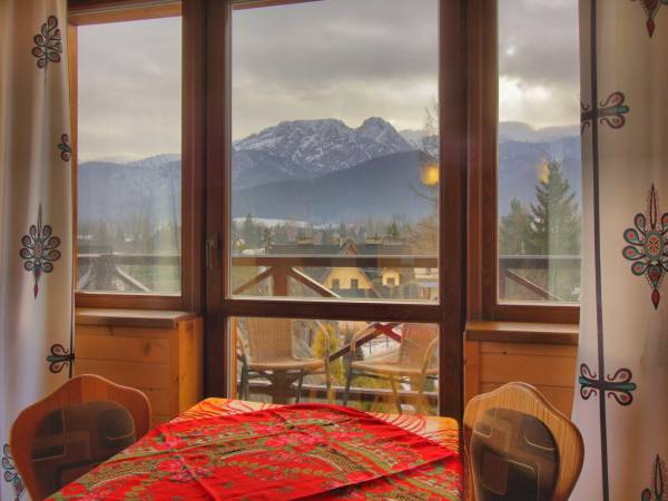 W pokoju nr 4 GIEWONT