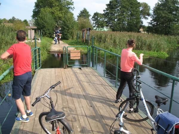 Przeprawa na kładce