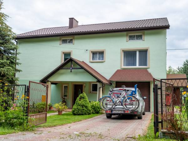 widok domu od strony ulicy2