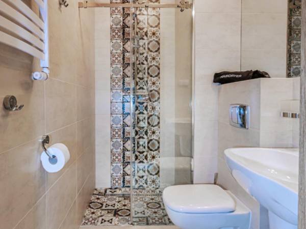 łazienka pok nr 3 , 2-os.