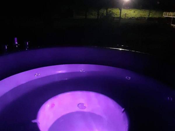 Domki nad jeziorem Ołów z własnym stawem 