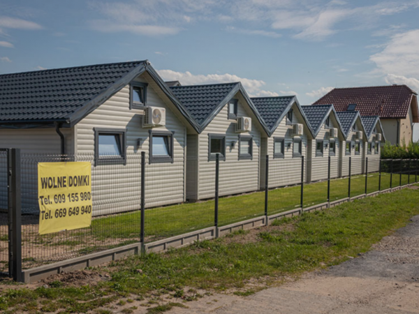 Domki z zewnątrz