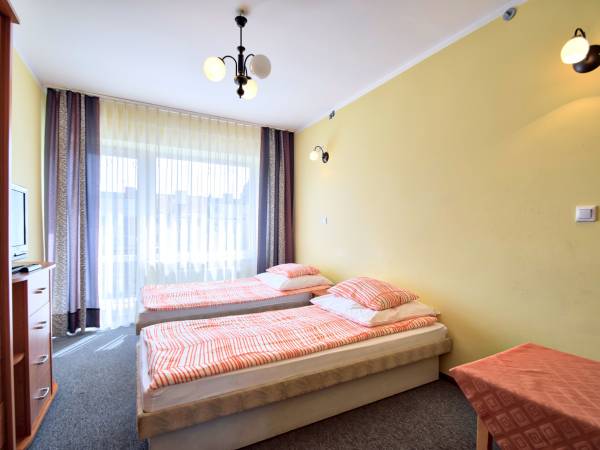 pokój pomarańczowy 2 osobowy