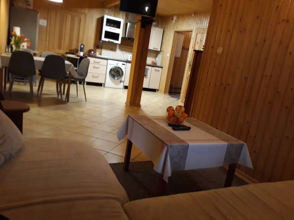 apartament, salon z aneksem