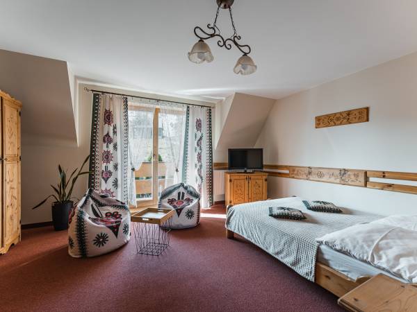 POK. DE LUXE Z BALKONEM