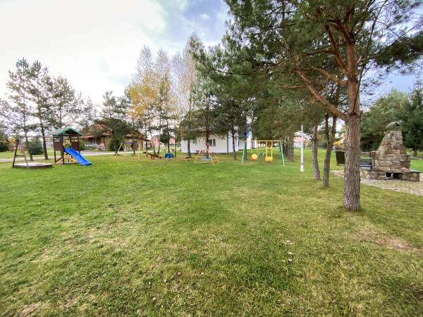 Plac Zabaw i boisko