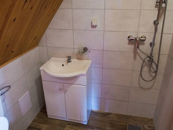 maly domek lazienka 1 pietro