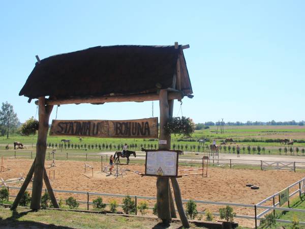 Domki pod lasem blisko morza, Sztutowo